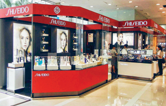 Foreign cosmetics manufacturers change strategies in Vietnam