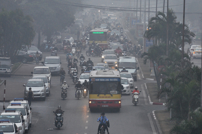 Photos: Hanoi in thick fog