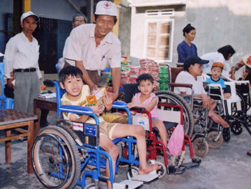 RoK nationals praised for assisting Lam Dong disabled children