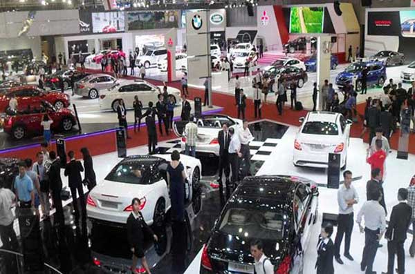 Carmakers: HCM City’s quota proposal against auto strategy