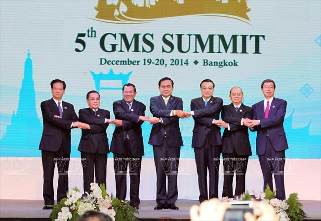 VN calls for sustainable management of Mekong River water at GMS 5