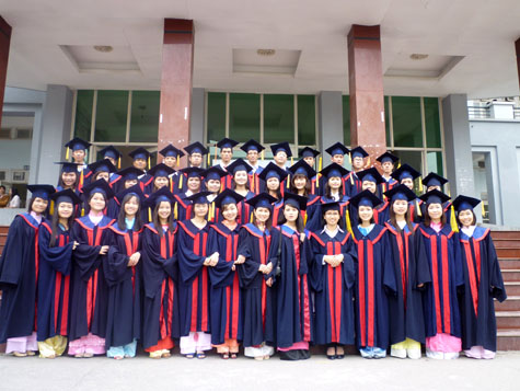 Bachelor’s degrees in Vietnam lose value