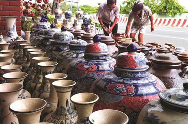 Tet, antique pottery, Bat Trang