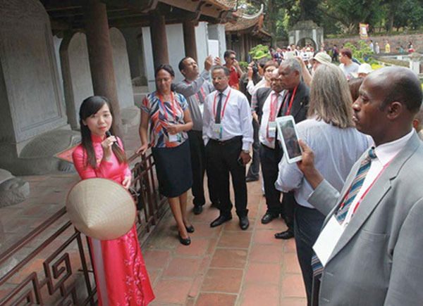 IPU delegates, Ethnic Culture and Tourism in Dong Mo, Vietnamese food