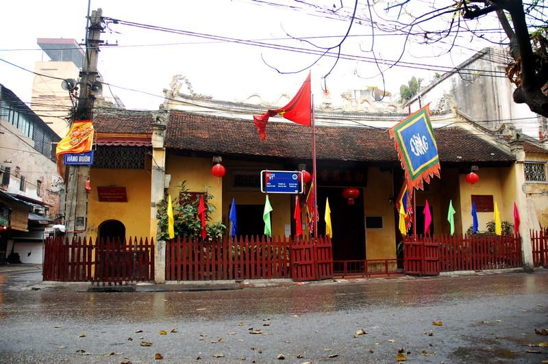 Sacred temples in Hanoi