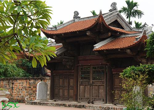 Sacred temples in Hanoi