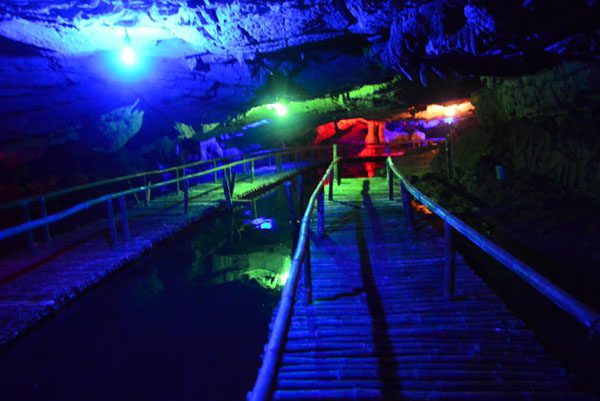 Ninh Binh, tourism products, visitors