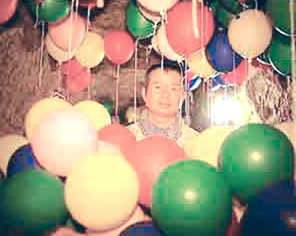 Quang Tri, Vinh Moc tunnel, colourful balloons