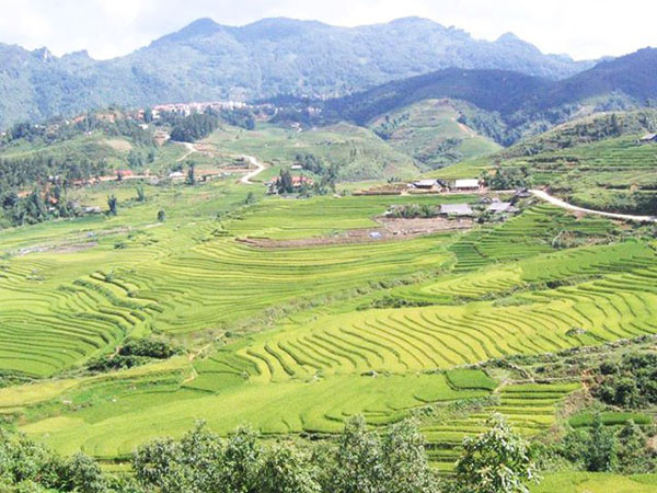 Lao Cai, Sapa, Fansipan Mountain, Roman Gothic architecture church