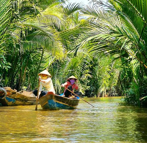 Vietnam through the lens of international travelers