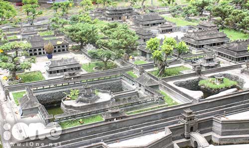 Unique miniature works in Vietnam