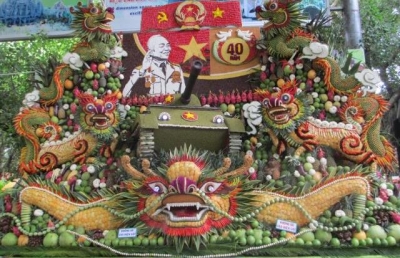 Craft fruit artwork on General Giap wins gold prize at Fruit Fest