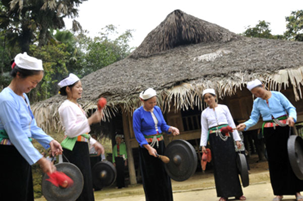 FVH, day-long excursion, Muong ethnic minority culture, Hoa Binh