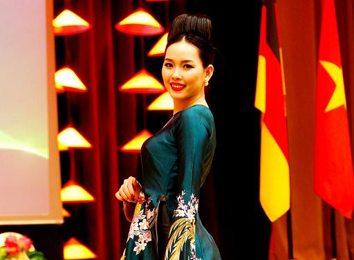 Ao dai fashion show hits Berlin runway, Shooting starts on father-son indie movie, Vietnam, Hungary co-sponsor concert in New York, Protection, restoration of fine arts focused, A musical take on current issues