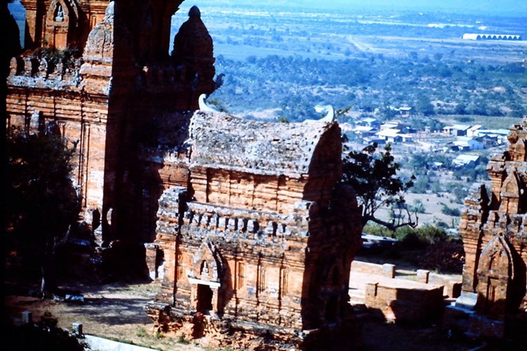 Rare photos of Phan Rang - Thap Cham in 1971