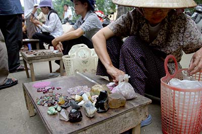 Luc Yen natural stone market