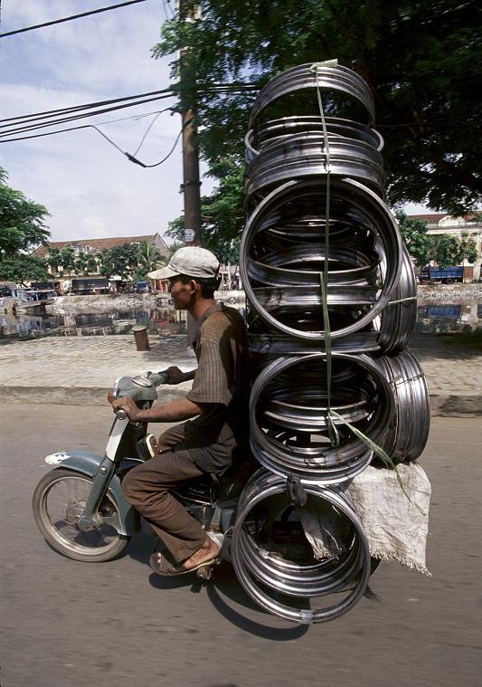 Unique VN vehicles through the lens of foreign photographers