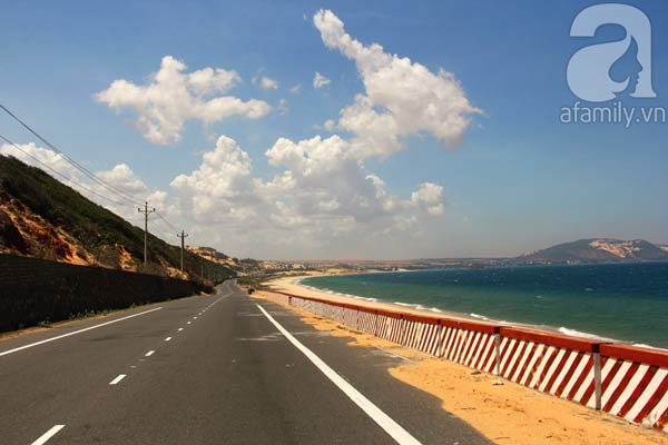 The most beautiful coastal roads in Vietnam