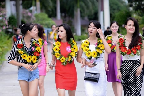 Miss Universe Vietnam contestants in daily outfits
