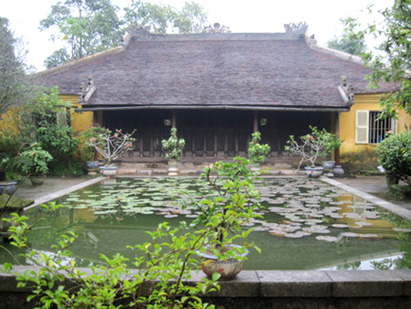 Hue garden houses, Perfume River, ruong houses, calm atmosphere