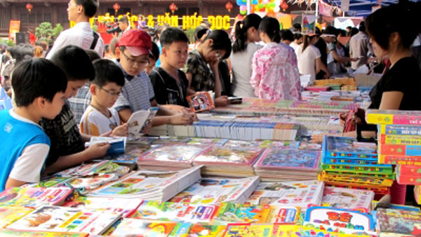 HCM City book fair, auction, scarce editions, old books, city-based collectors