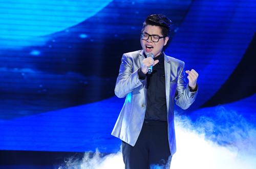 18 year old boy wins “The Voice” 2015