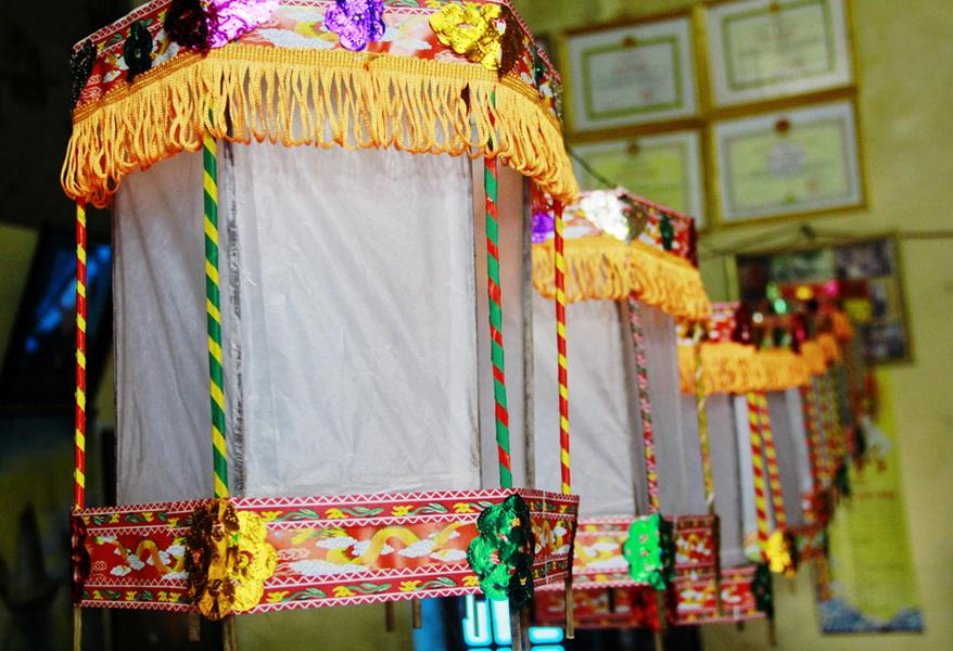 In pictures: A lantern maker in Hanoi