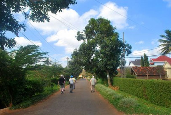 Buon Ma Thuot City, Ako Dhong Village, Ede people, traditional house