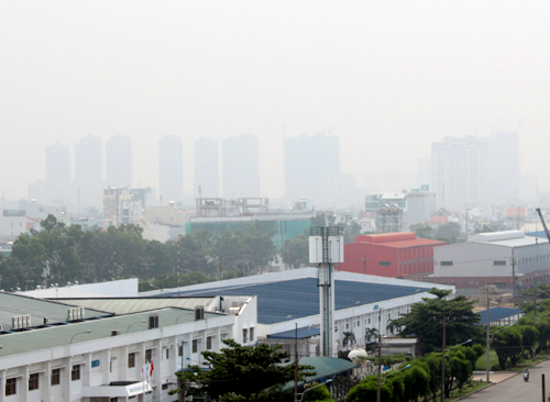 Saigon covered by 'fog' of pollution