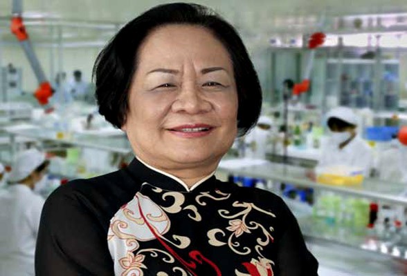 Chairwoman of DHG Pharmaceutical Joint Stock Co, Ltd, Pham Thi Viet Nga is one of the two Vietnamese women honored as the most powerful businesswomen in ... - 20151016152403-5