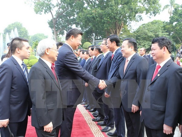 Vietnam, China ink myriad of cooperation documents