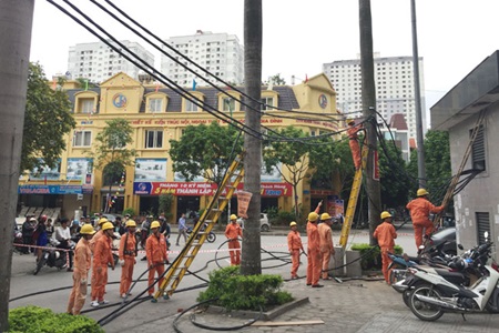 Deputy PM urges fire safety for high-rises, WB supports bridge building efforts, HCM City to build new access roads to ease congestion, Battered lawyers look for justice, Three die, one injured following argument, social news in vietnam, news vietnam