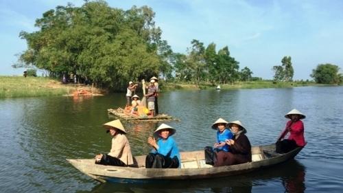 A glimpse of peaceful Triem Tay village, Vietnam guide, Vietnam airlines, Vietnam tour, tour Vietnam, Hanoi, ho chi minh city, Saigon, travelling to Vietnam, Vietnam travelling, Vietnam travel,