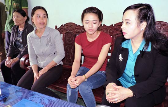 French NA President attends Francophone festival in Hanoi, Health Minister visits schoolgirl who lost leg due to doctors’ negligence, 79 samples tested for fear of entrance of Zika virus, Resettlement housing program ineffective in Hanoi