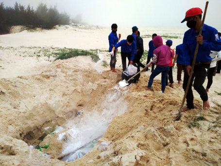 Panoramic view of mass fish death in central Vietnam, environmental news, sci-tech news, vietnamnet bridge, english news, Vietnam news, news Vietnam, vietnamnet news, Vietnam net news, Vietnam latest news, Vietnam breaking news, vn news