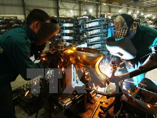 FPT earning up in first five months of 2016, Hanoi’s industrial production gains 7.7 pct in first half, Tra fish exports reach 616 million USD in first six months, Fruit exports to US, Japan up 80%, Kido gloves are off in M&A bout