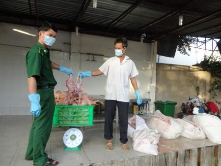 Four people die in road accidents, US-funded centre for natural disaster prevention inaugurated, HCM City urges chemical restrictions, Water resources in Red-Thai Binh River basin under discussion