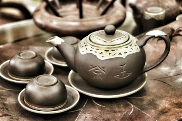 Mini Tea Pot with Lid- Bat Trang