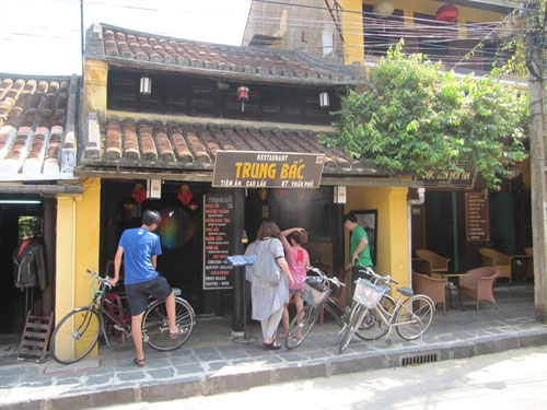 Hoi An, traditional foods, exploring, Vietnam economy, Vietnamnet bridge, English news about Vietnam, Vietnam news, news about Vietnam, English news, Vietnamnet news, latest news on Vietnam, Vietnam