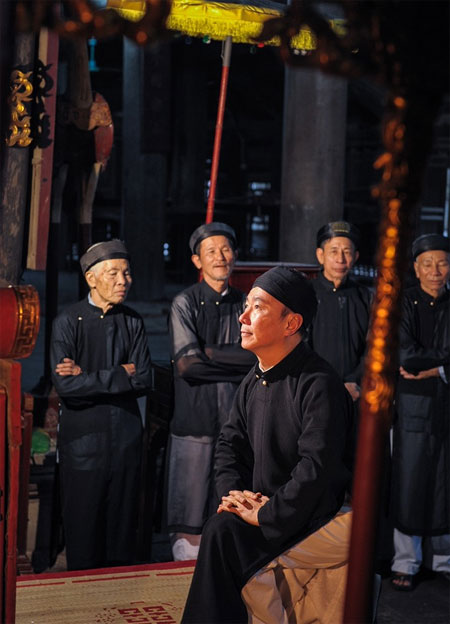 Men to wear traditional long dress