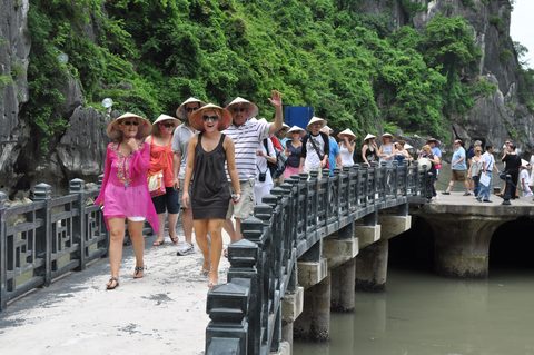 30% surge in international tourists to Vietnam      , travel news, Vietnam guide, Vietnam airlines, Vietnam tour, tour Vietnam, Hanoi, ho chi minh city, Saigon, travelling to Vietnam, Vietnam travelling, Vietnam travel, vn news