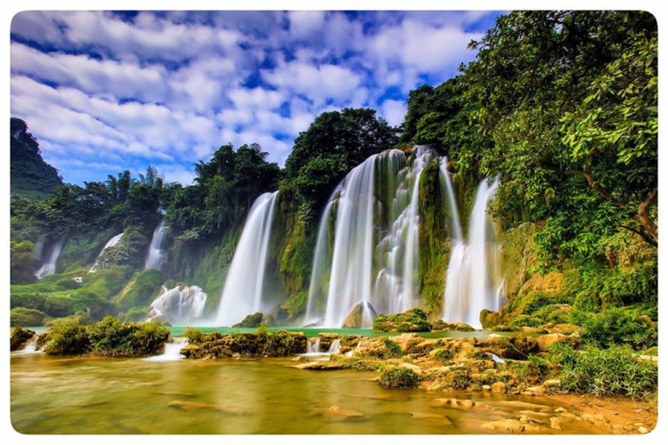 Imposing beauty of Ban Gioc Waterfall, travel news, Vietnam guide, Vietnam airlines, Vietnam tour, tour Vietnam, Hanoi, ho chi minh city, Saigon, travelling to Vietnam, Vietnam travelling, Vietnam travel, vn news