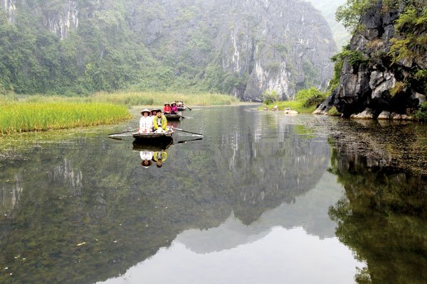 Van Long Lagoon – a hidden gem of Ninh Binh, travel news, Vietnam guide, Vietnam airlines, Vietnam tour, tour Vietnam, Hanoi, ho chi minh city, Saigon, travelling to Vietnam, Vietnam travelling, Vietnam travel, vn news