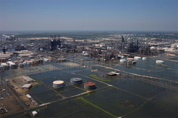 Hurricane Harvey, oil prices fell