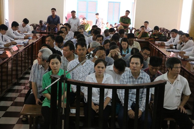 An Giang tax fraud trial begins, Wanted notice issued against CRB Company chairman, Hanoi on track to fulfil annual revenue target, VOV launches smart phone application for medical consultations