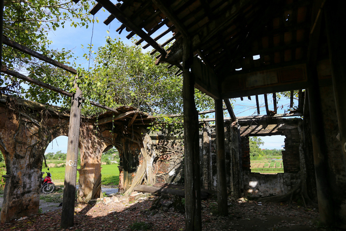 The ancient communal house inside Bodhi trees in Tien Giang, travel news, Vietnam guide, Vietnam airlines, Vietnam tour, tour Vietnam, Hanoi, ho chi minh city, Saigon, travelling to Vietnam, Vietnam travelling, Vietnam travel, vn news