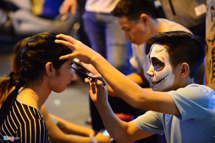 Youths celebrate Halloween in HCM City, social news, vietnamnet bridge, english news, Vietnam news, news Vietnam, vietnamnet news, Vietnam net news, Vietnam latest news, vn news, Vietnam breaking news