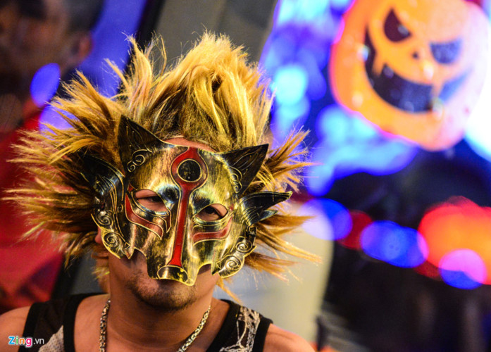 Youths celebrate Halloween in HCM City, social news, vietnamnet bridge, english news, Vietnam news, news Vietnam, vietnamnet news, Vietnam net news, Vietnam latest news, vn news, Vietnam breaking news