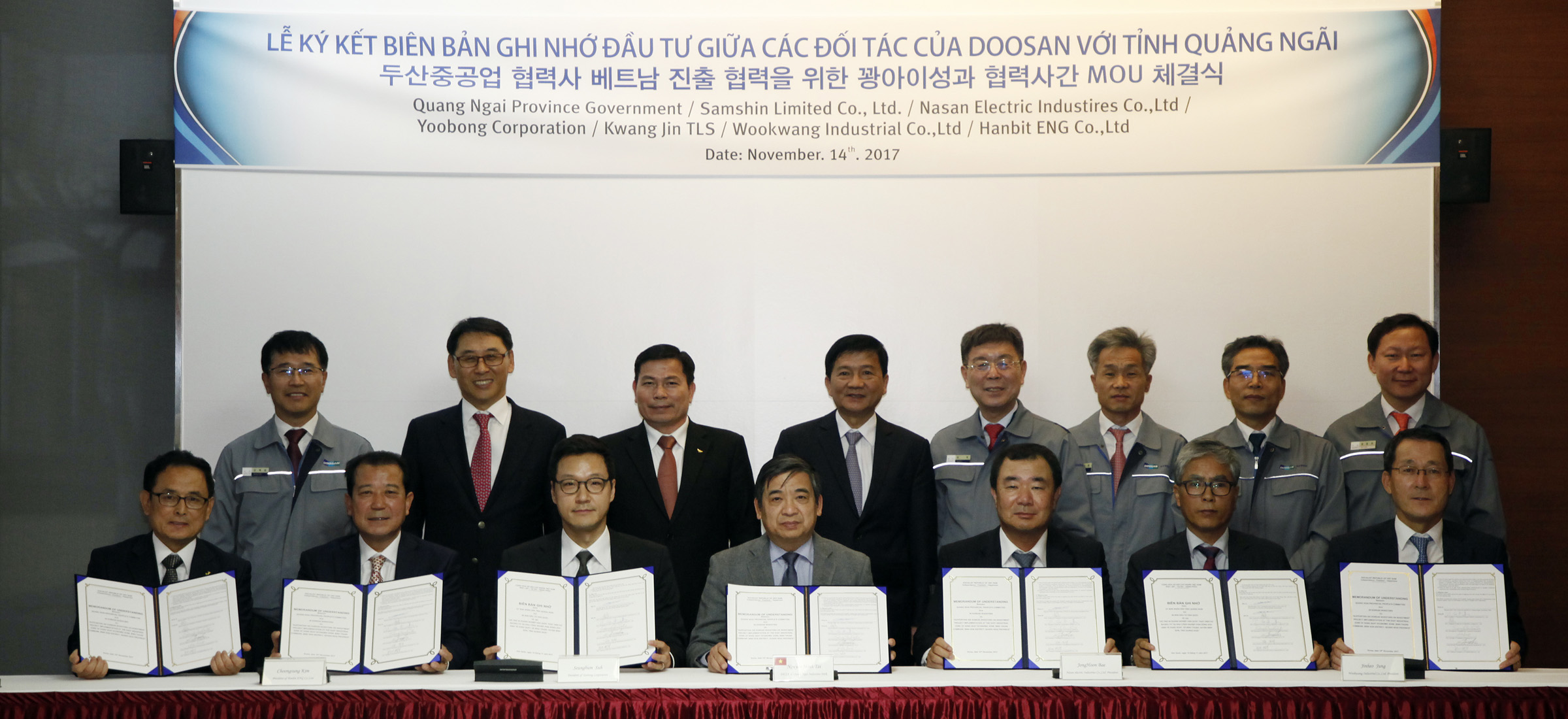 Dung Quat EZ finds fruitful partnership in Korea, SOE reform to fuel higher economic growth, Da Nang to host ASEAN Banking Council Meeting, Viet Nam Expo to begin on December 6