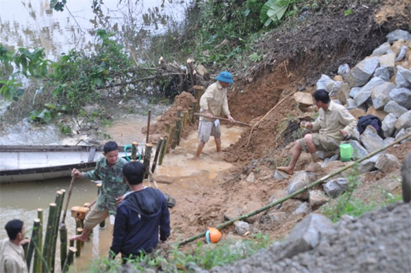 Landslides, riverbank erosion, stop illegal sand mining, Vietnam economy, Vietnamnet bridge, English news about Vietnam, Vietnam news, news about Vietnam, English news, Vietnamnet news, latest news on Vietnam, Vietnam